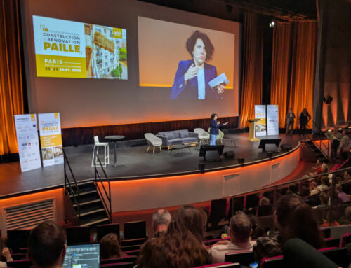 Elsa Loumagne de SCOP EcoZimut au 2e Congrès Professionnel de la Construction et Rénovation Paille à Paris