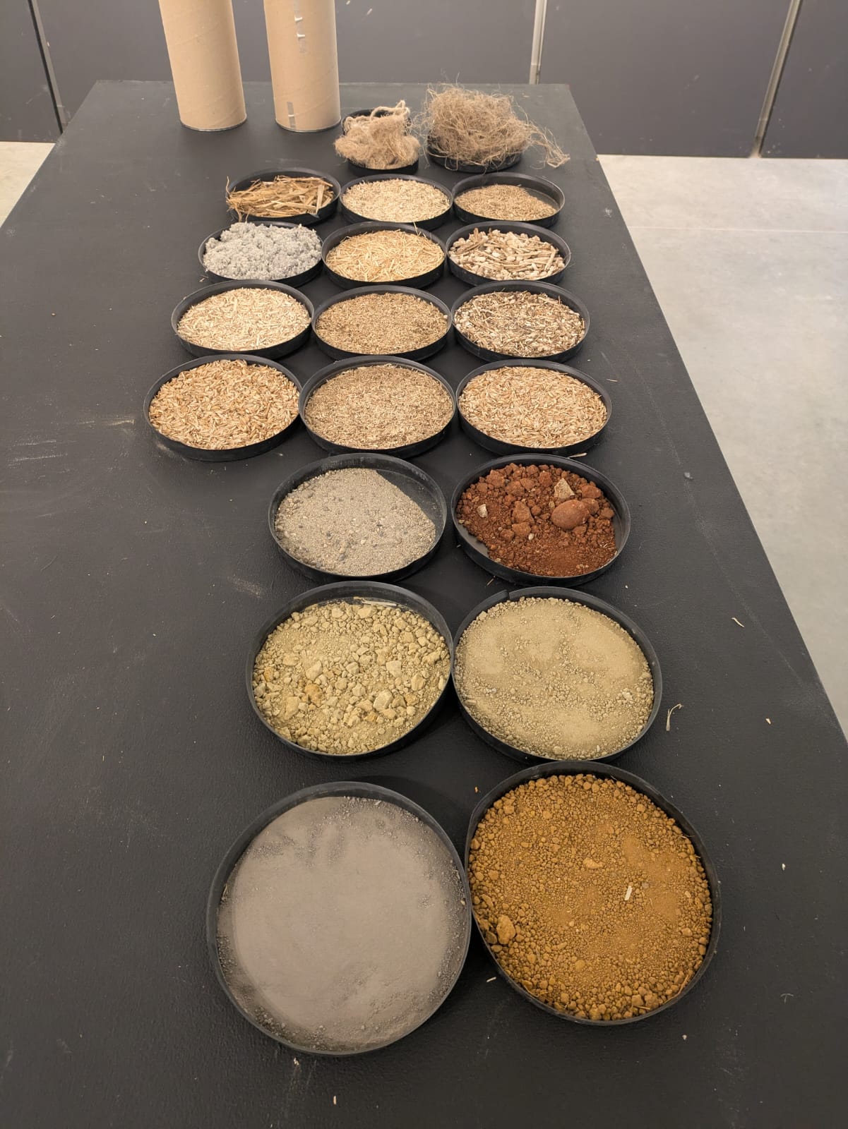 Exposition et d’ateliers de Thi Tra My Do Exposition et d’ateliers de Thi Tra My Do